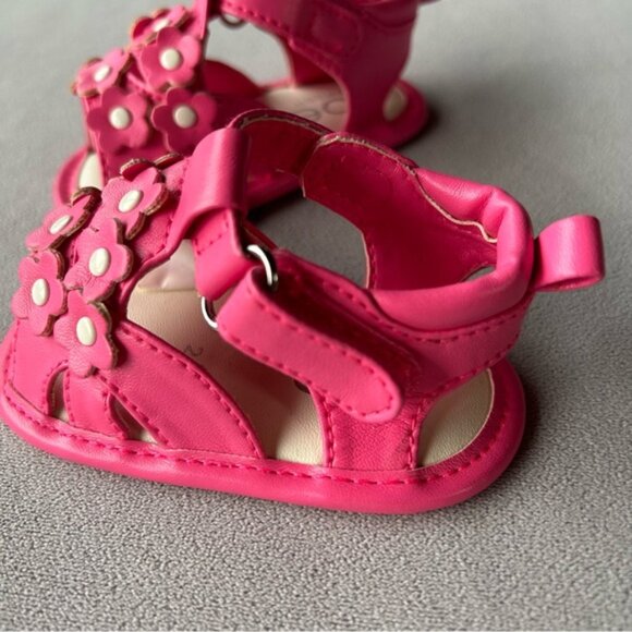 3 for $25 ~ Joe Fresh ~ Flower Sandals ~ Baby Size 2 - Picture 2 of 8